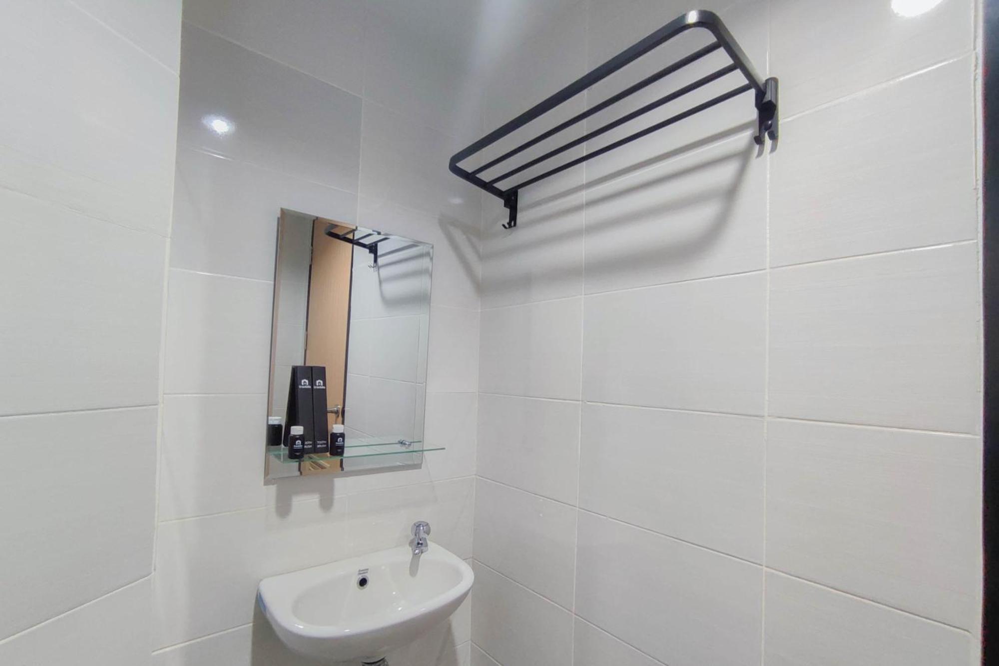 Best Deal And Comfortable 1Br The Alton Apartment By Travelio Semarang Exterior foto